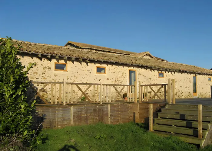 Holiday home Bourdeverre Sanxay